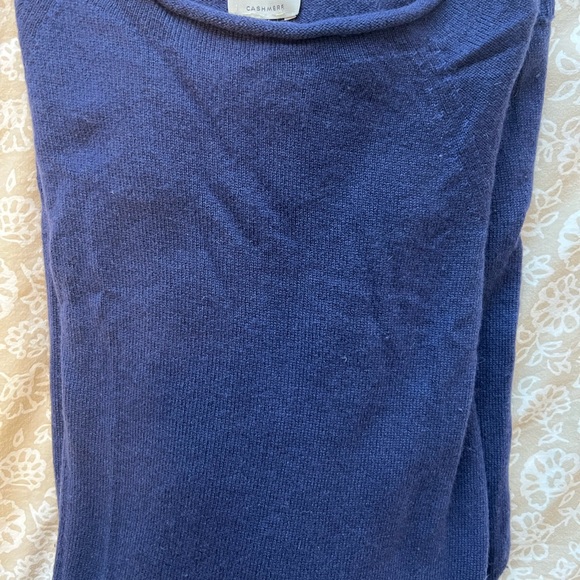 Armani Cashmere Long Sleeve Sweater - Picture 6 of 6